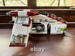 Lego 7163 Star Wars Republic Gunship in Excellent Condition Read Description