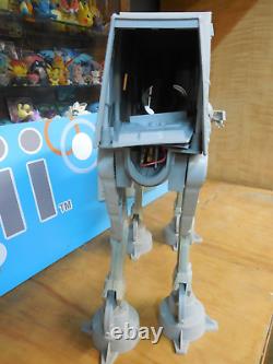 Vintage 1981 STAR WARS The Empire Strikes Back AT-AT Toy Action Figure Vehicle