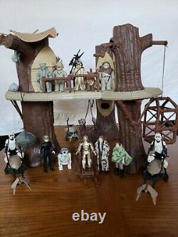 Vintage 1983 Star Wars Ewok Village playset With Lot Of 10 Figures And Vehicles
