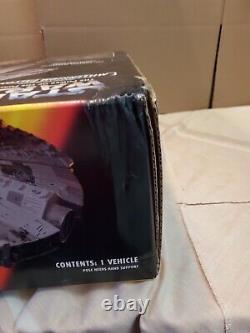 Vintage 1995 Star Wars ELECTRONIC MILLENNIUM FALCON Power Of The Force MIB