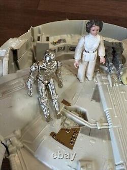 Vintage Original 1979 Star Wars Kenner Millennium Falcon With Characters (2C)
