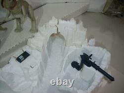 Vintage STAR WARS ESB HOTH PLAYSET COMPLETE WITH 2 TAUNTAUNS FIGURES LOT