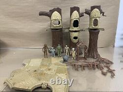 Vintage Star Wars 1983 Kenner Rotj Village Playset Not Complete