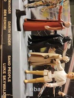 Vintage Star Wars Kenner Mail Away Stand 1977/1978 with Original Action Figures